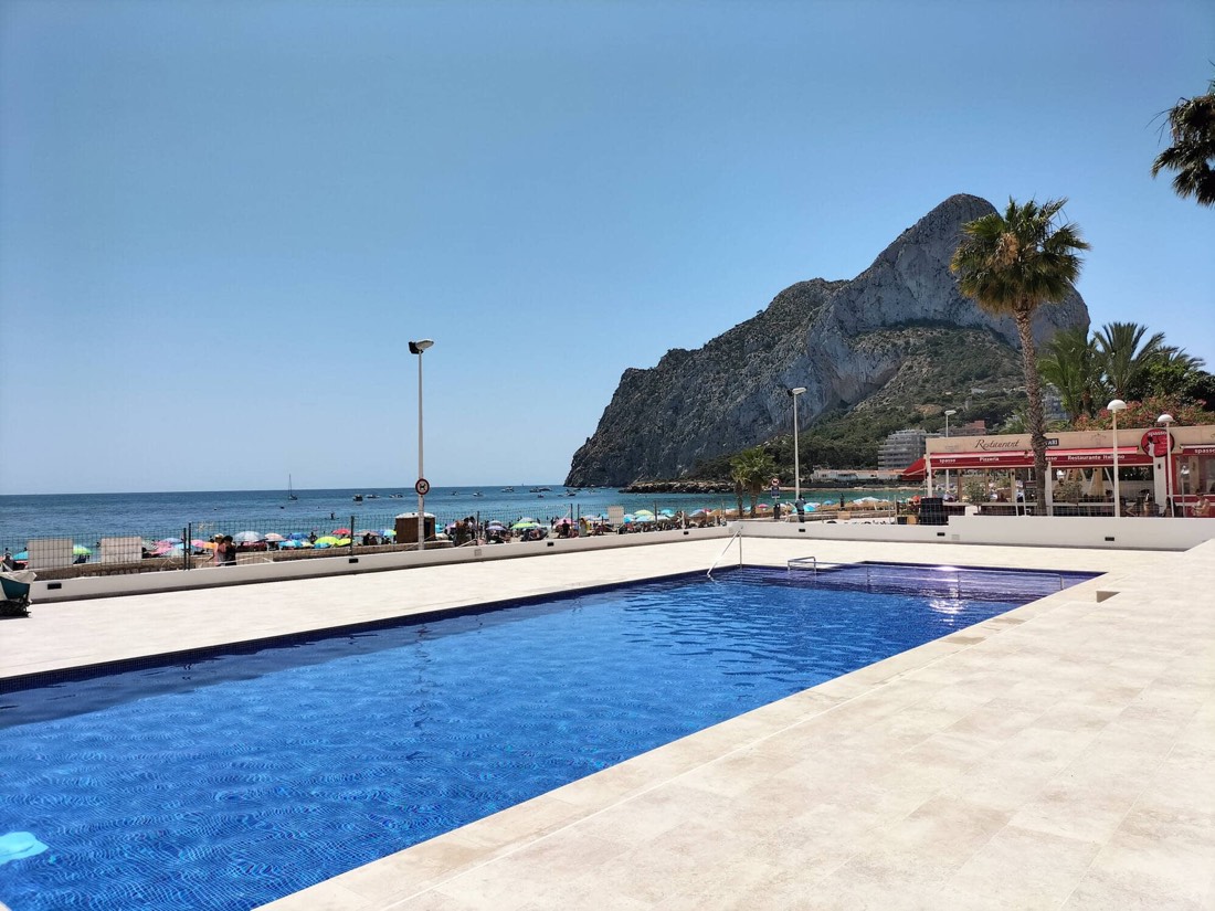The estate's pool, with the Peñón behind